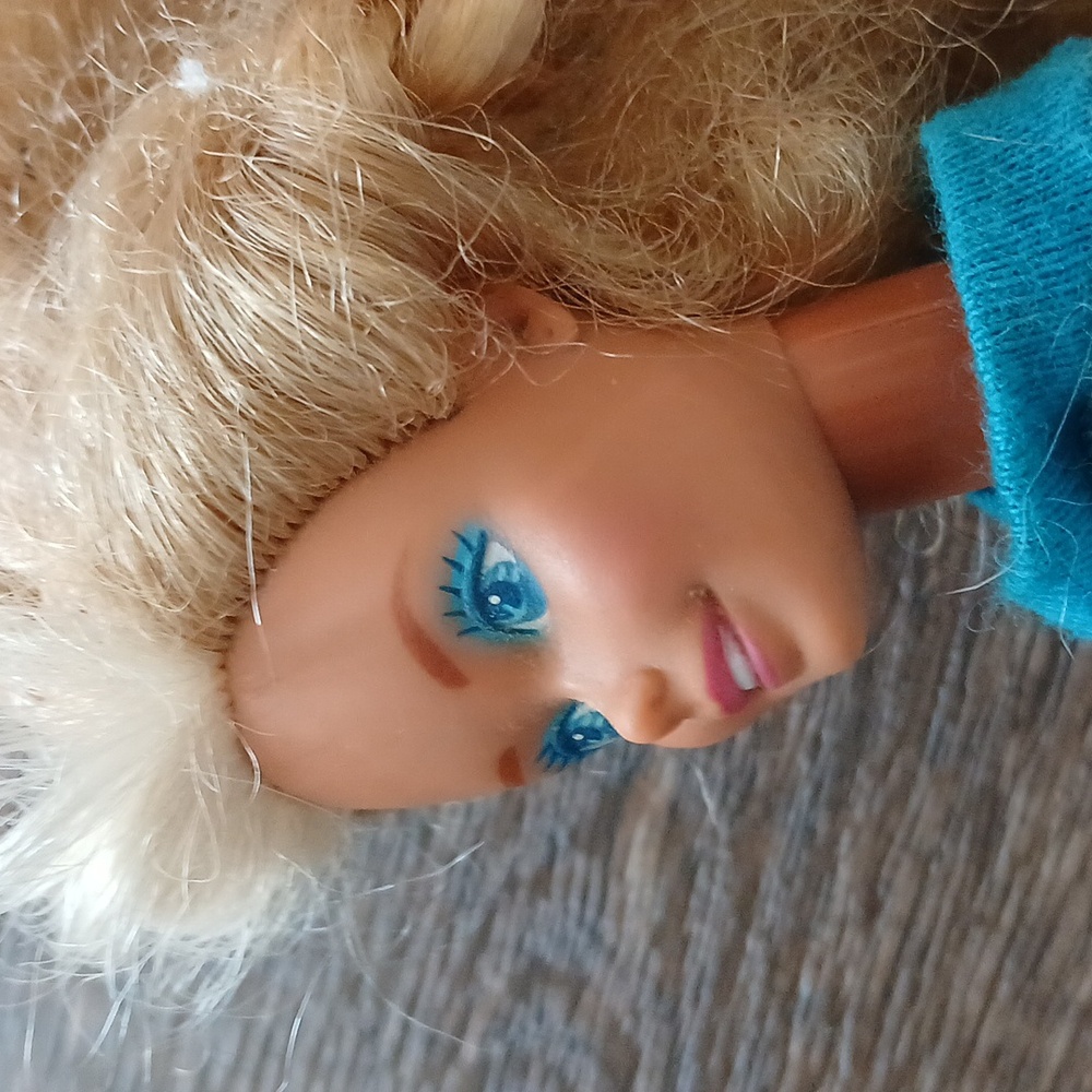 Barbie - Picture 4 of 9
